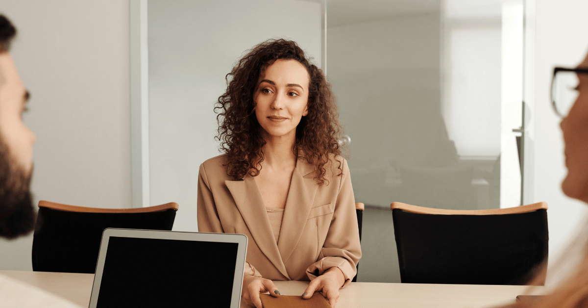 cari tahu kisi-kisi pertanyaan wawancara kerja dan jawabannya