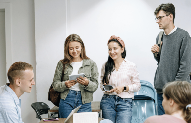 Pasti-Diterima-10-Tips-mencari-lowongan-kerja-untuk-fresh-graduate